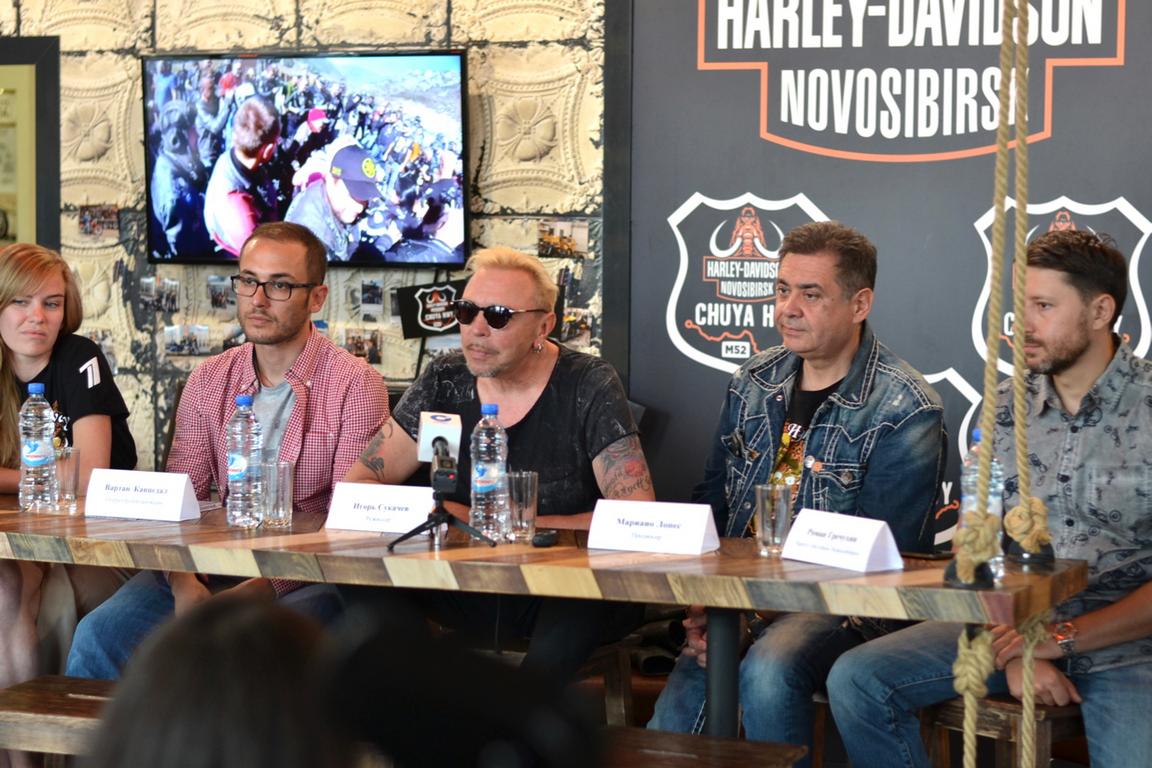 Гарик Сукачев представил в Harley-Davidson Новосибирск свой новый фильм «То, что во мне»