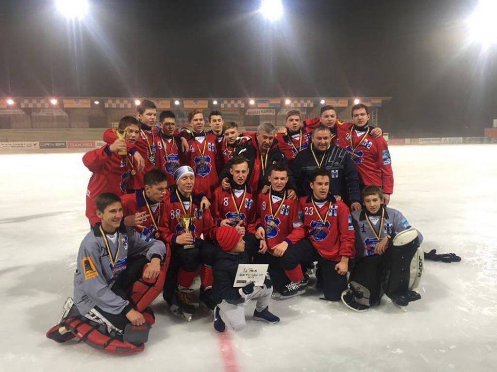 Новосибирские спортсмены выиграли Кубок мира по хоккею с мячом
