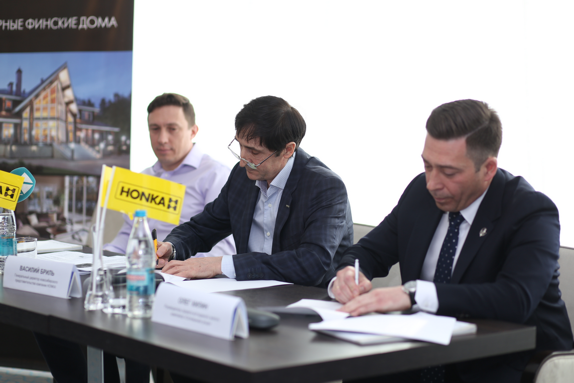 В свой юбилейный год компания HONKA совместно с загородным поселком «Соловьиная роща» запускает новый проект в Новосибирске