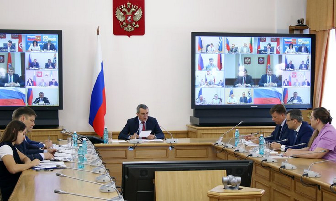 Меры по повышению инвестиционной привлекательности сибирских регионов рассмотрели на совещании у полномочного представителя