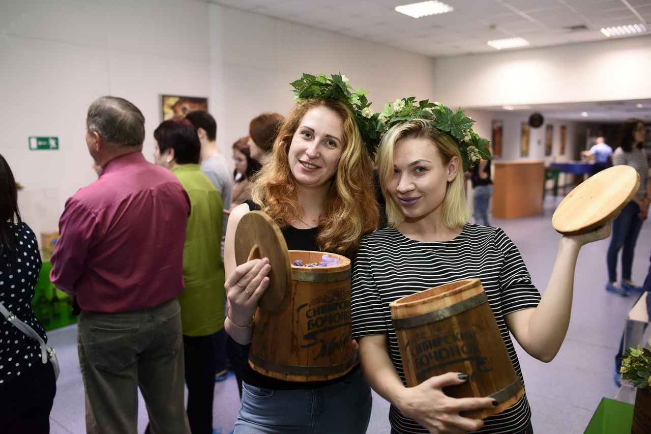 Более полусотни человек отпраздновали Международный день пива на «Балтике» в Новосибирске